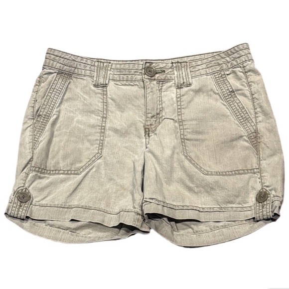 Sonoma Pants - Size 4 Sonoma Women's Cargo Shorts - Light Tan